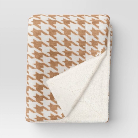 Threshold Other - Printed Plush Houndstooth Throw with Faux Shearling Reverse Neutral/Cream